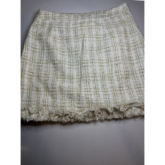 Aura Skirt Cream And Gold Tweed With Frayed Hem Gold Buttons Size Large NWTS - Picture 6 of 8